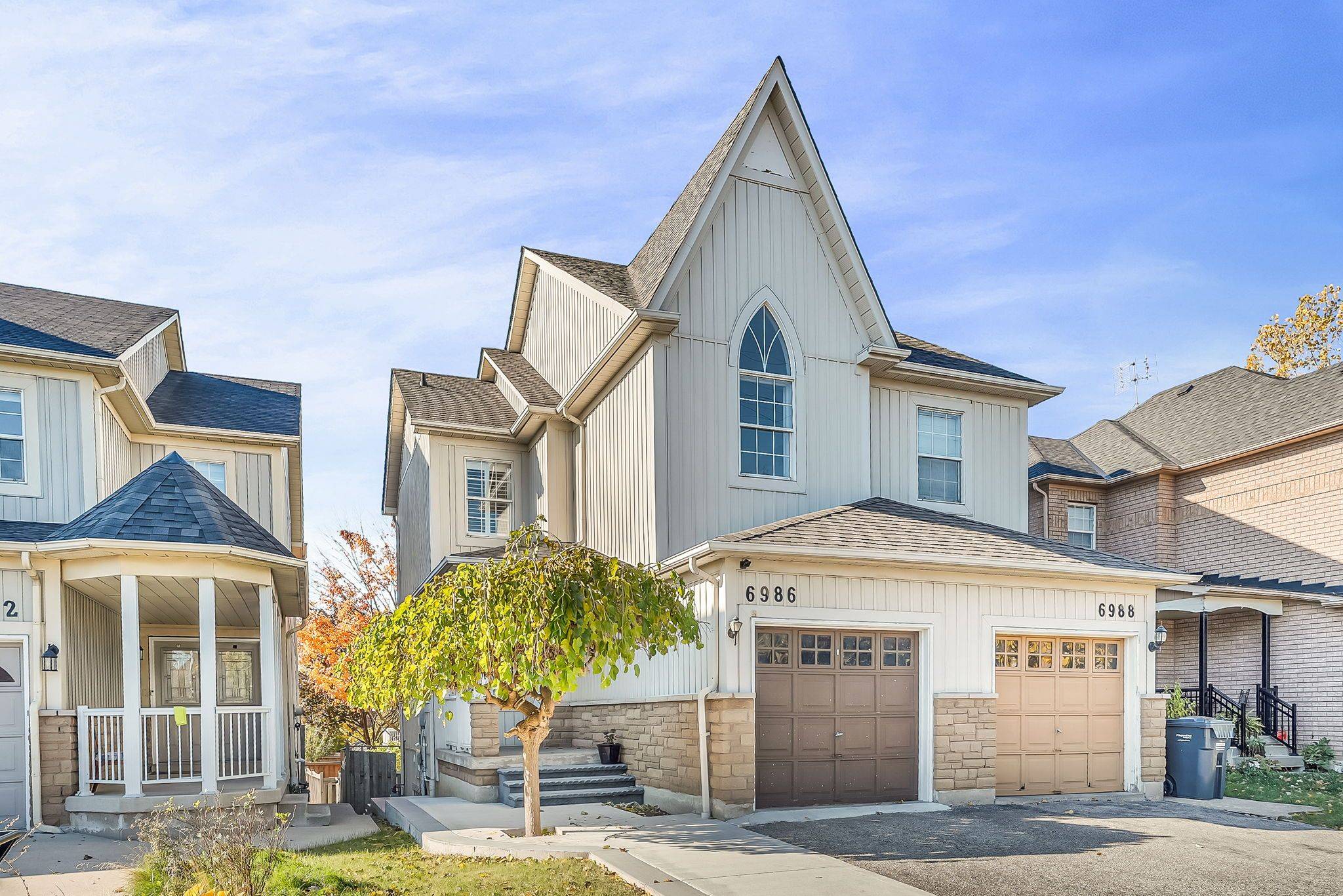 Mississauga, ON L5W 1B6,6986 Haines Artist WAY