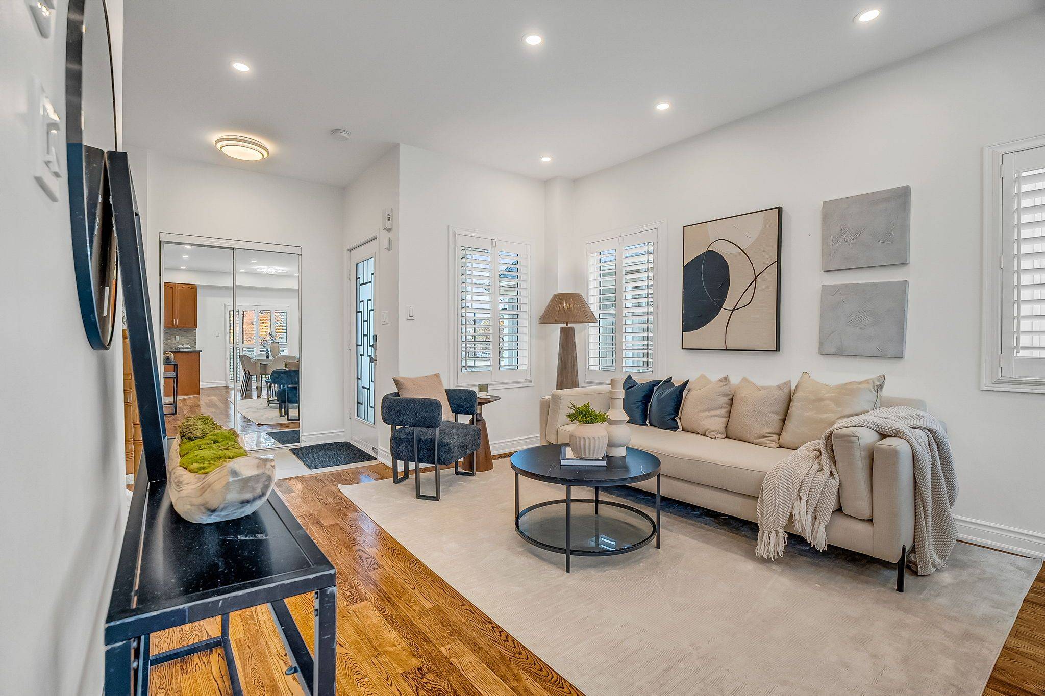 Mississauga, ON L5W 1B6,6986 Haines Artist WAY