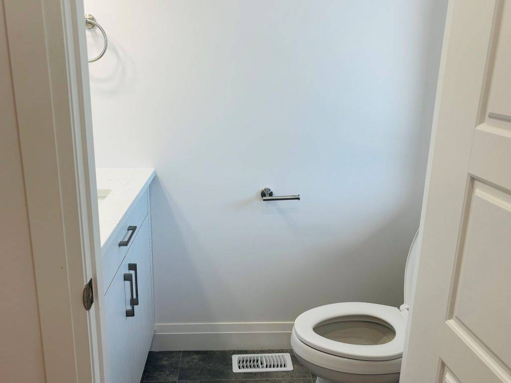 St. Thomas, ON N5R 4X6,116 Fairview AVE #2