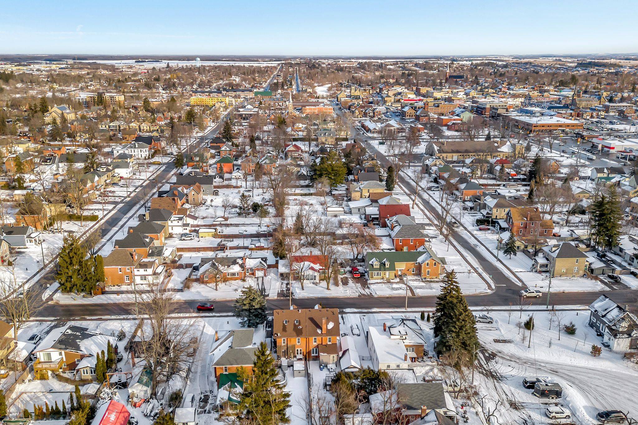 Kawartha Lakes, ON K9V 4J2,22 Albert ST N