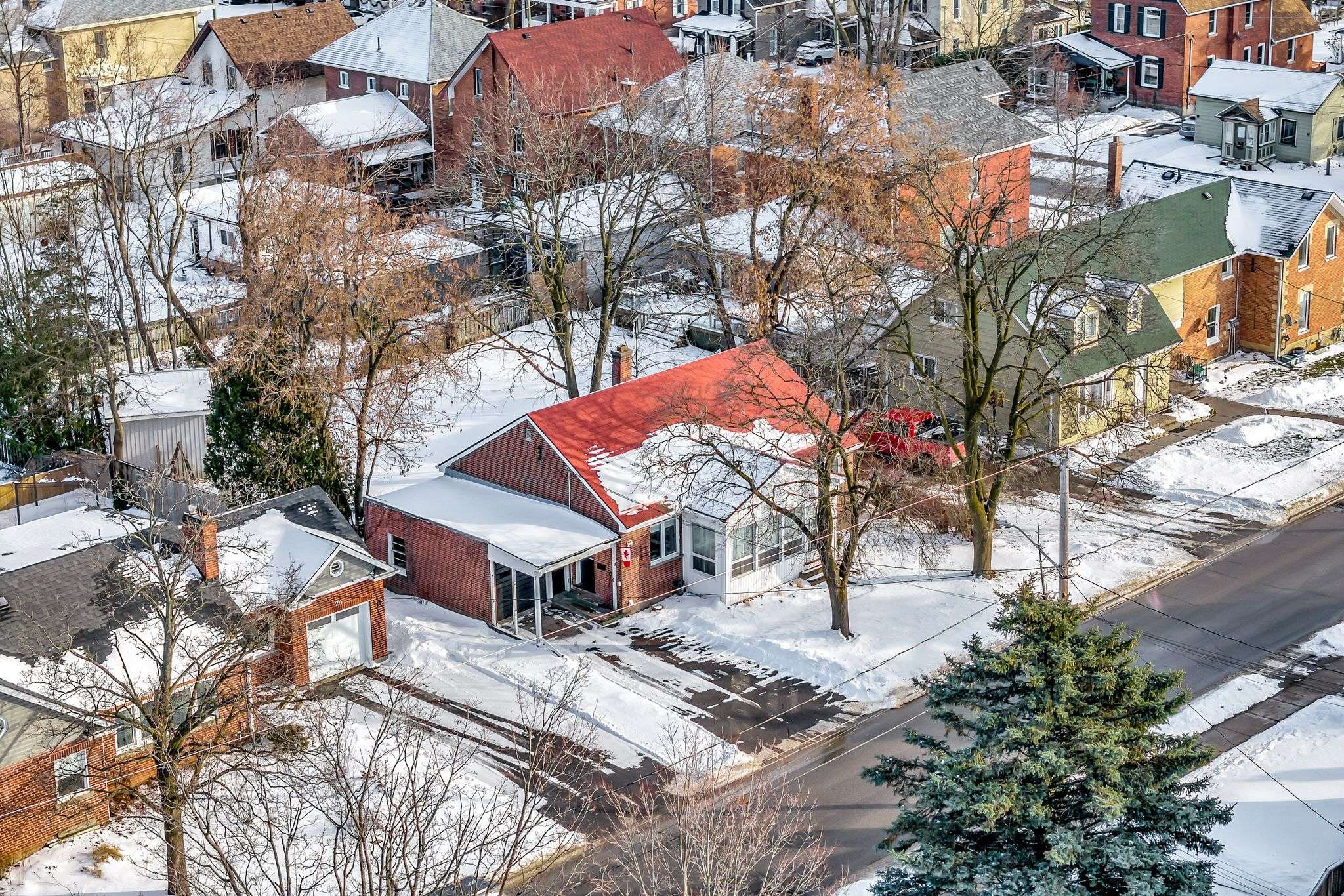 Kawartha Lakes, ON K9V 4J2,22 Albert ST N