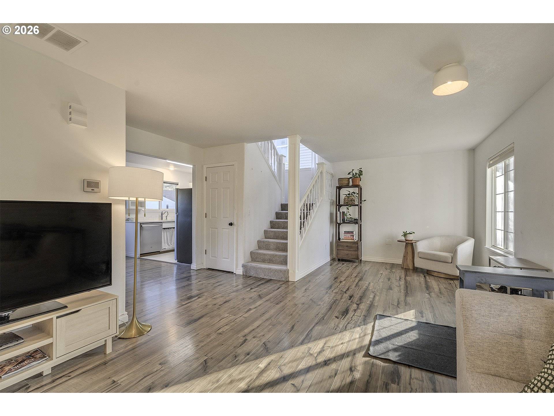 Portland, OR 97203,6223 N YALE ST