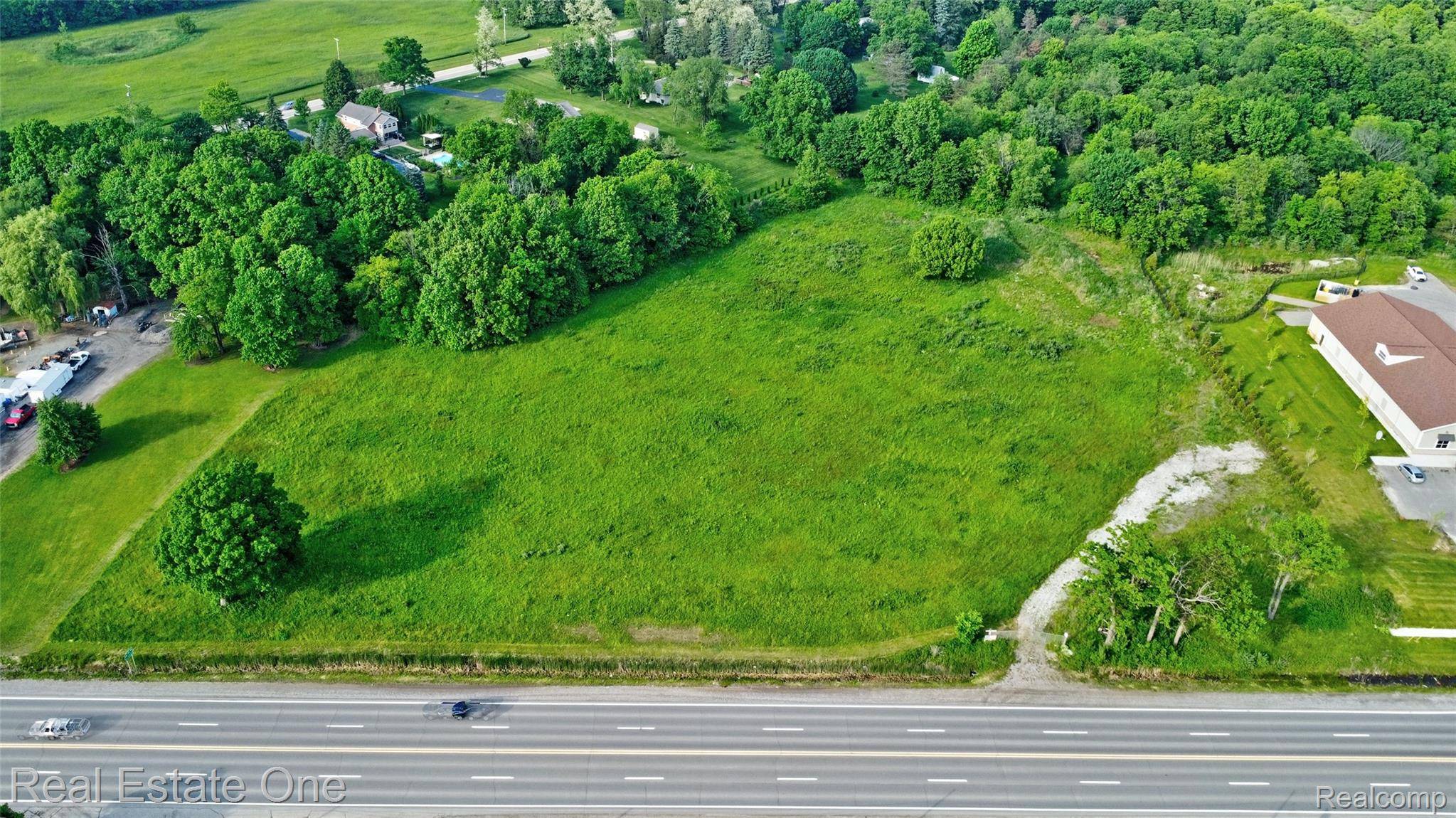 Davisburg, MI 48350,00 Dixie Hwy HWY