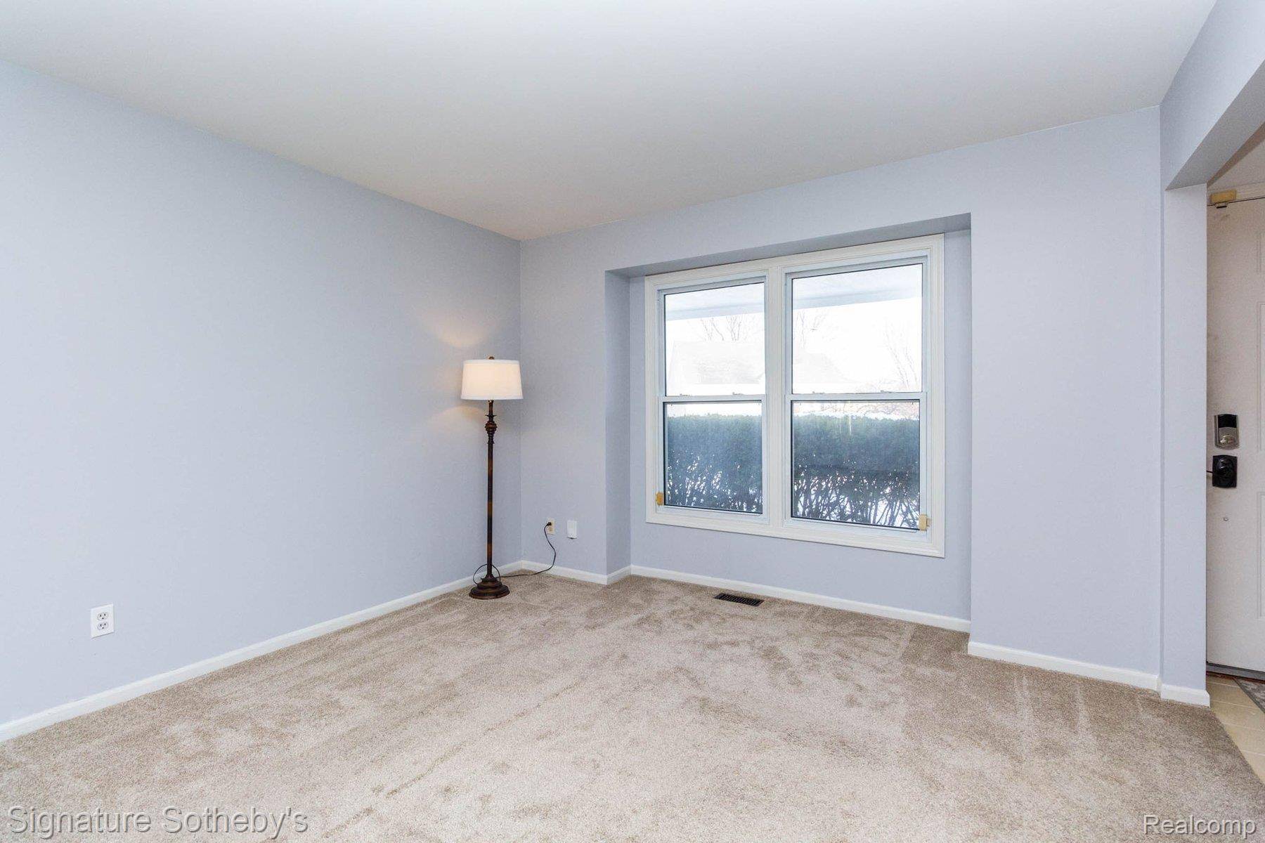 Rochester Hills, MI 48307,461 Farmridge CT