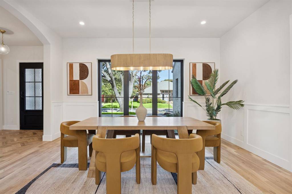 Dallas, TX 75248,6619 Robin Willow Court