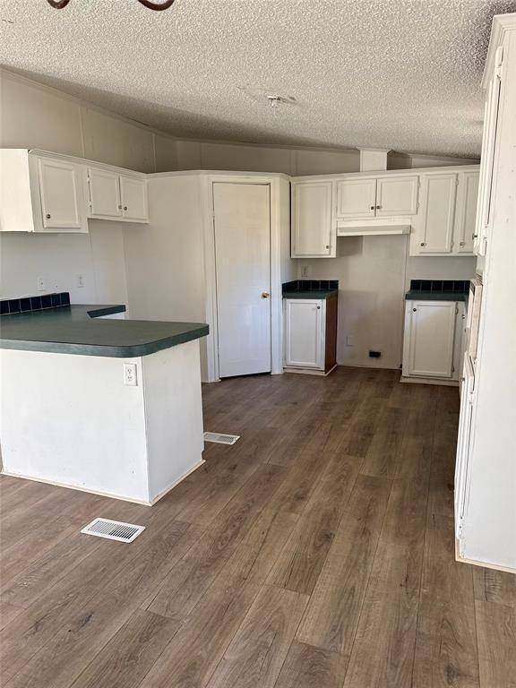 Clifton, TX 76634,321 County Road 1607