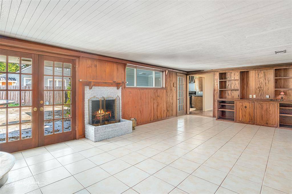 Shreveport, LA 71105,472 Ockley Drive