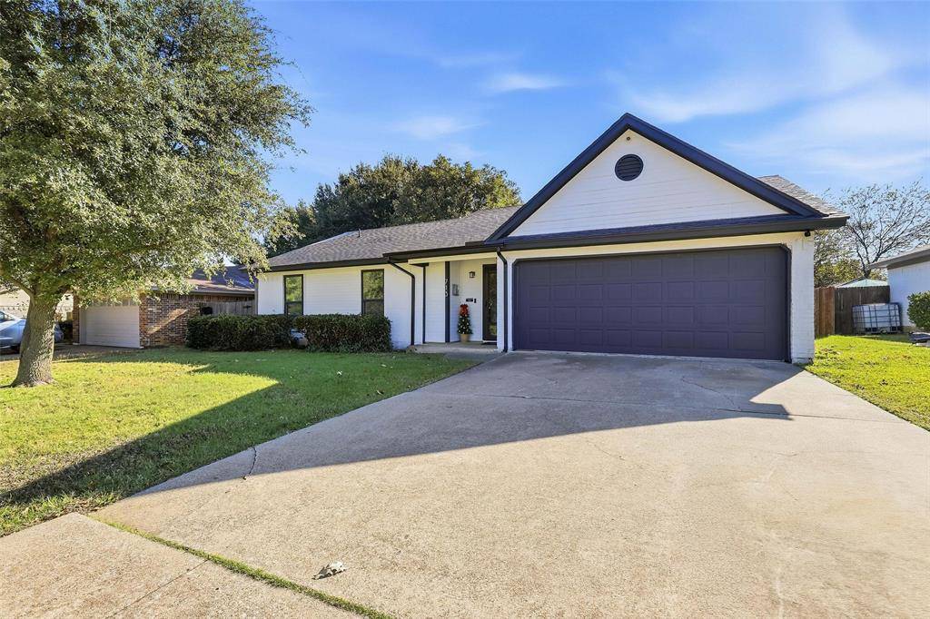 Burleson, TX 76028,713 Crestview Drive