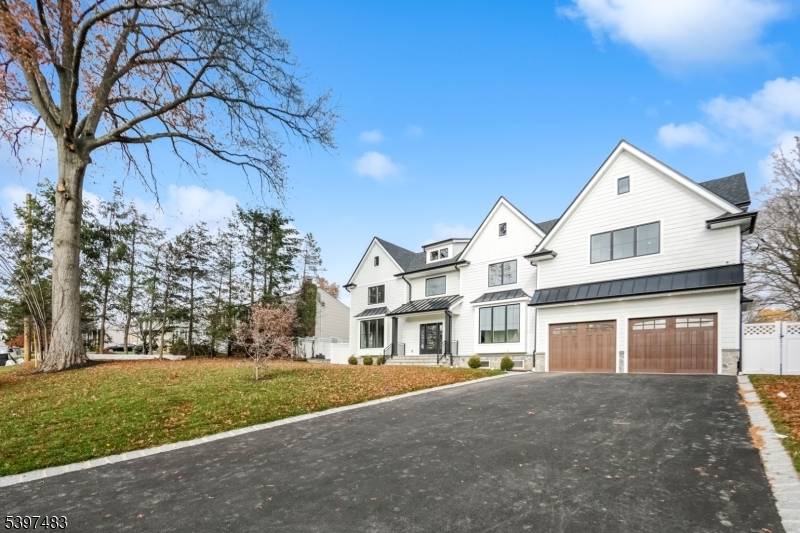 East Hanover Twp., NJ 07936,48 Grant Ave