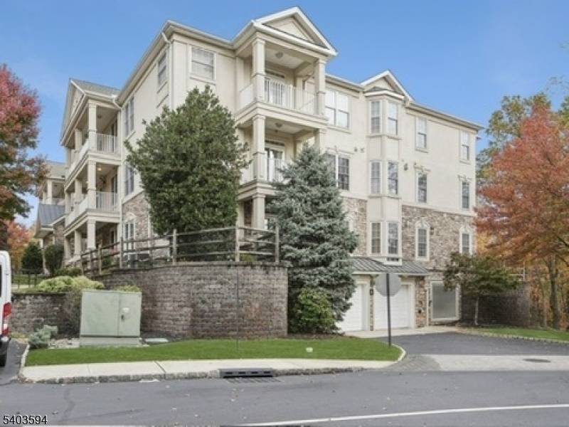 Cedar Grove Twp., NJ 07009,811 Holly Ln #811