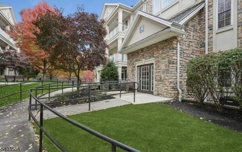 Cedar Grove Twp., NJ 07009,811 Holly Ln #811