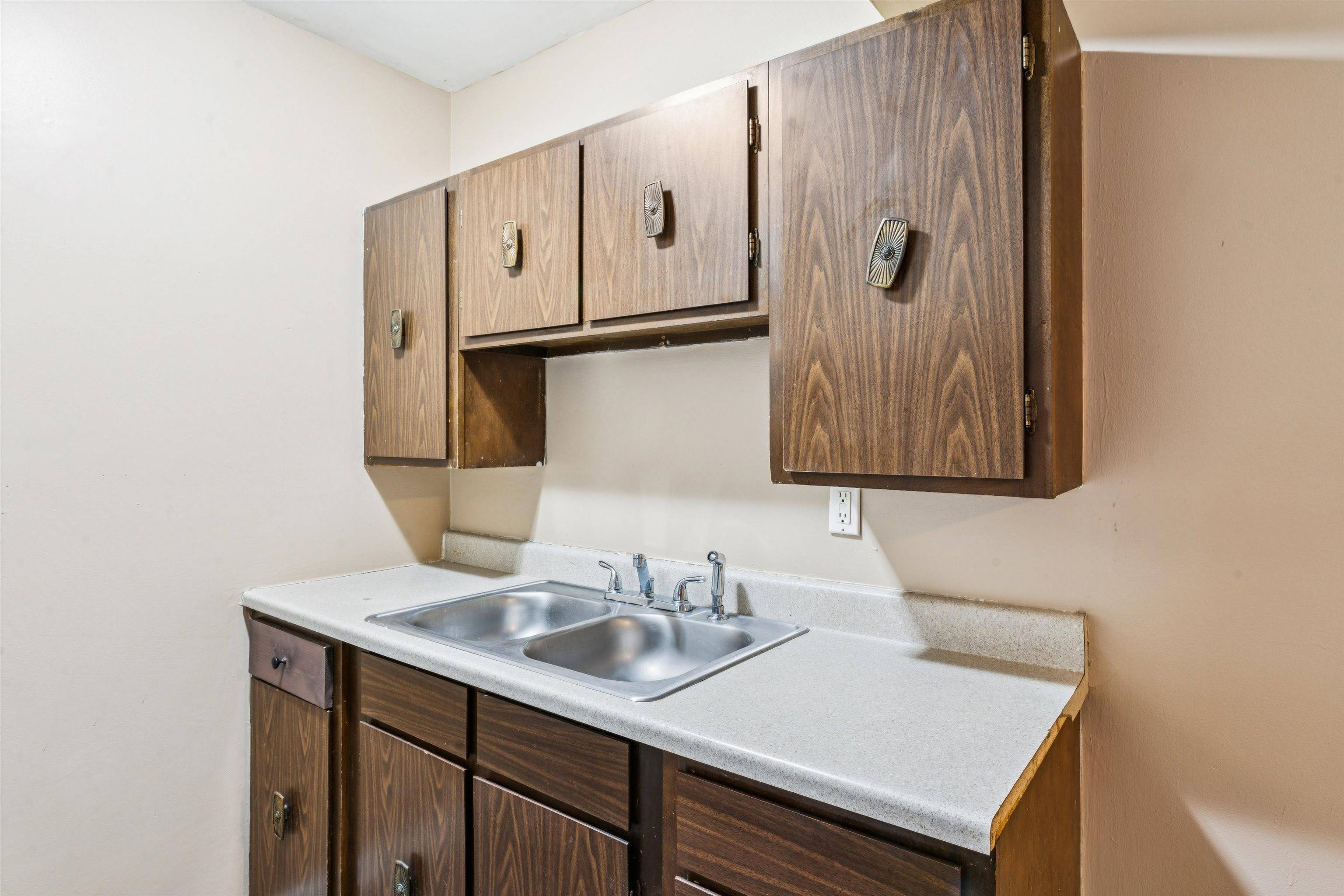 Mount Morris, MI 48458,828 North ST