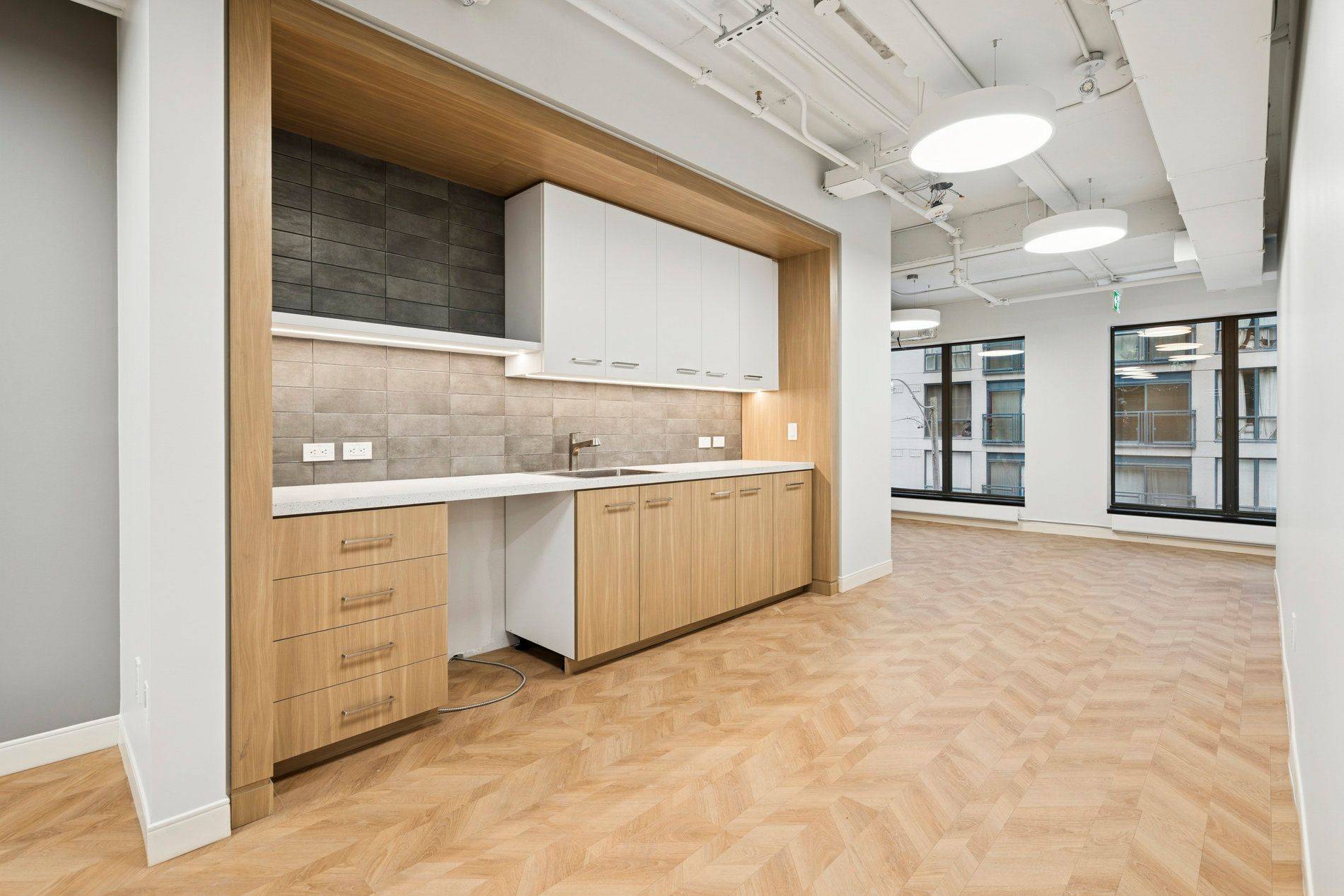 Toronto C08, ON M5B 2A6,80 Dalhousie ST #200