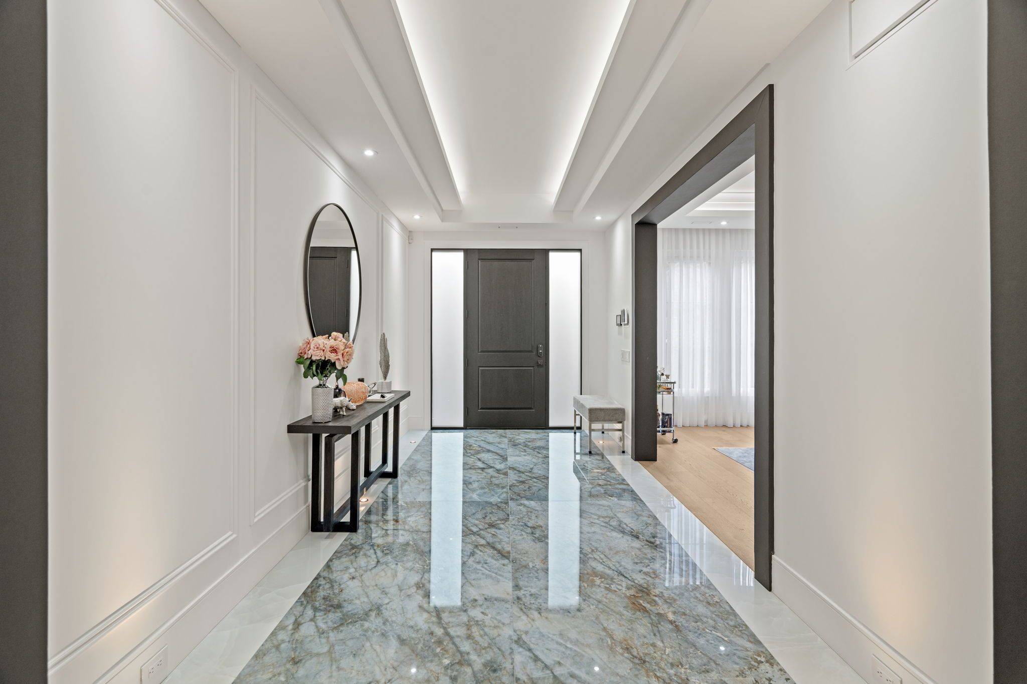 Toronto C11, ON M4G 1E7,165 Leacrest RD