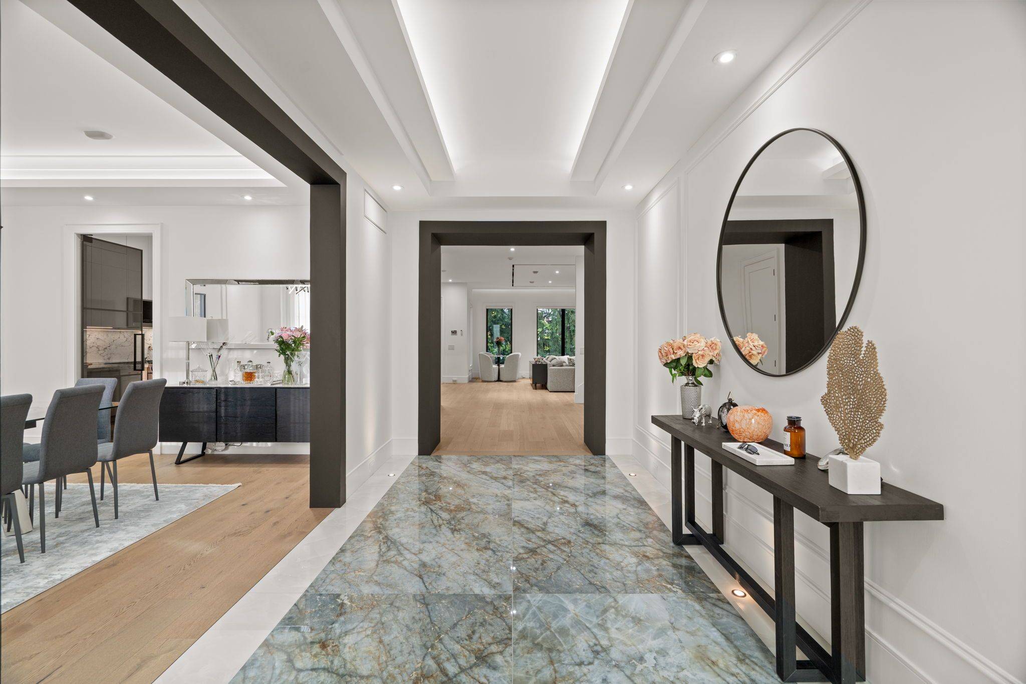 Toronto C11, ON M4G 1E7,165 Leacrest RD