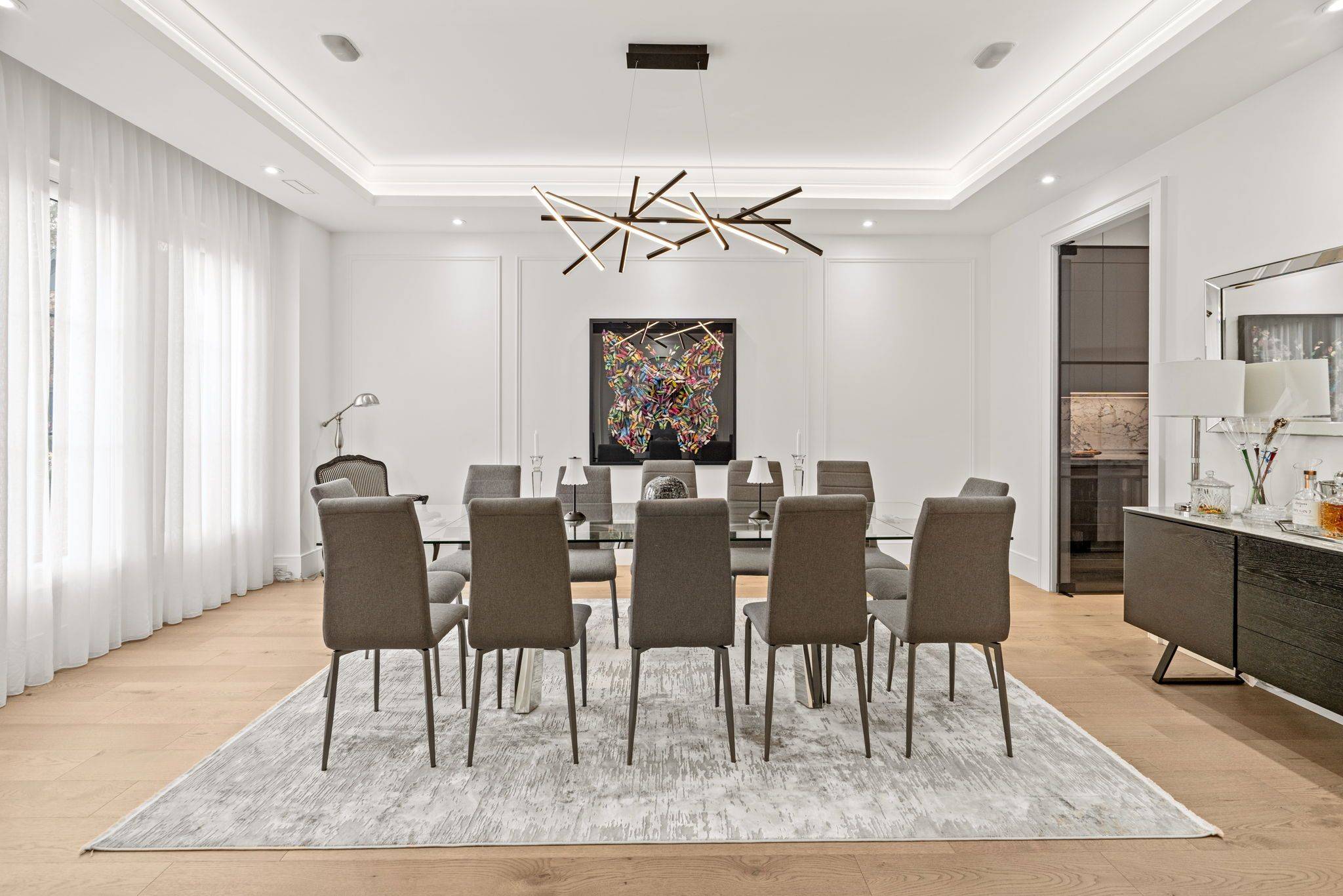 Toronto C11, ON M4G 1E7,165 Leacrest RD