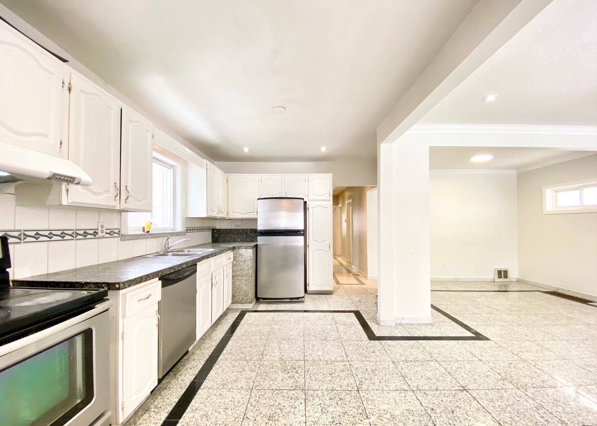 Toronto E04, ON M1K 2J1,15 Martorino DR #Main