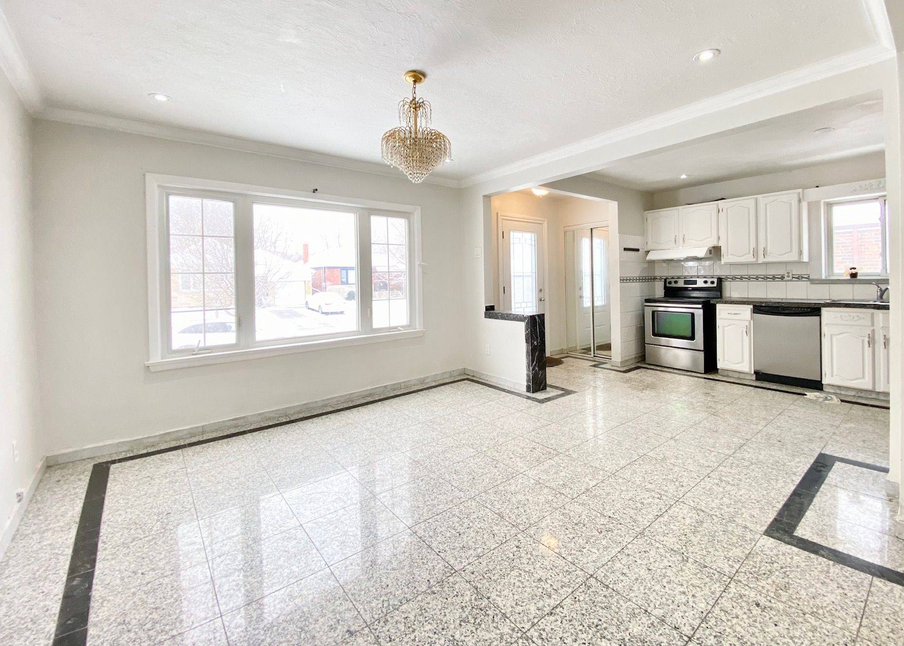 Toronto E04, ON M1K 2J1,15 Martorino DR #Main