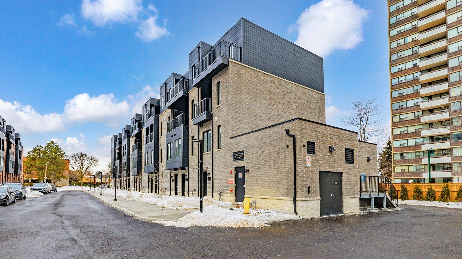 Toronto E05, ON M1W 2H1,13 Calamint LN