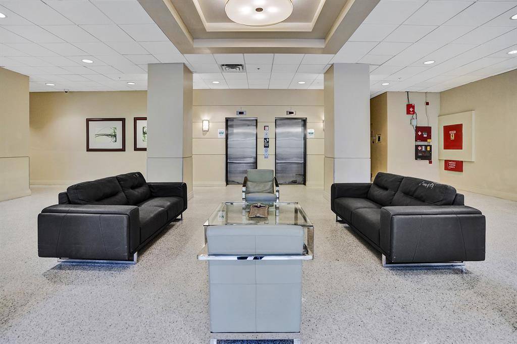 Hollywood, FL 33019,4001 S Ocean Dr #5K