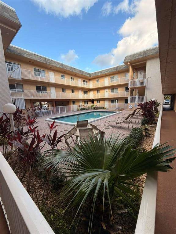 Pembroke Pines, FL 33024,7910 Taft St #109