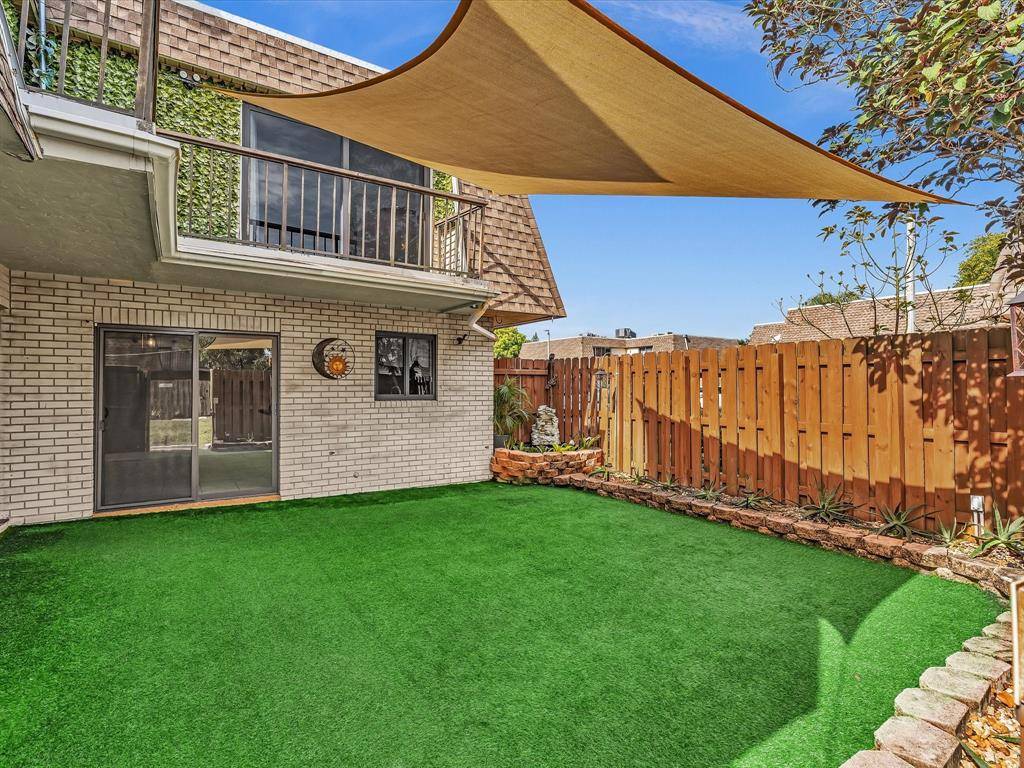 North Lauderdale, FL 33068,8111 SW 24th St #8111