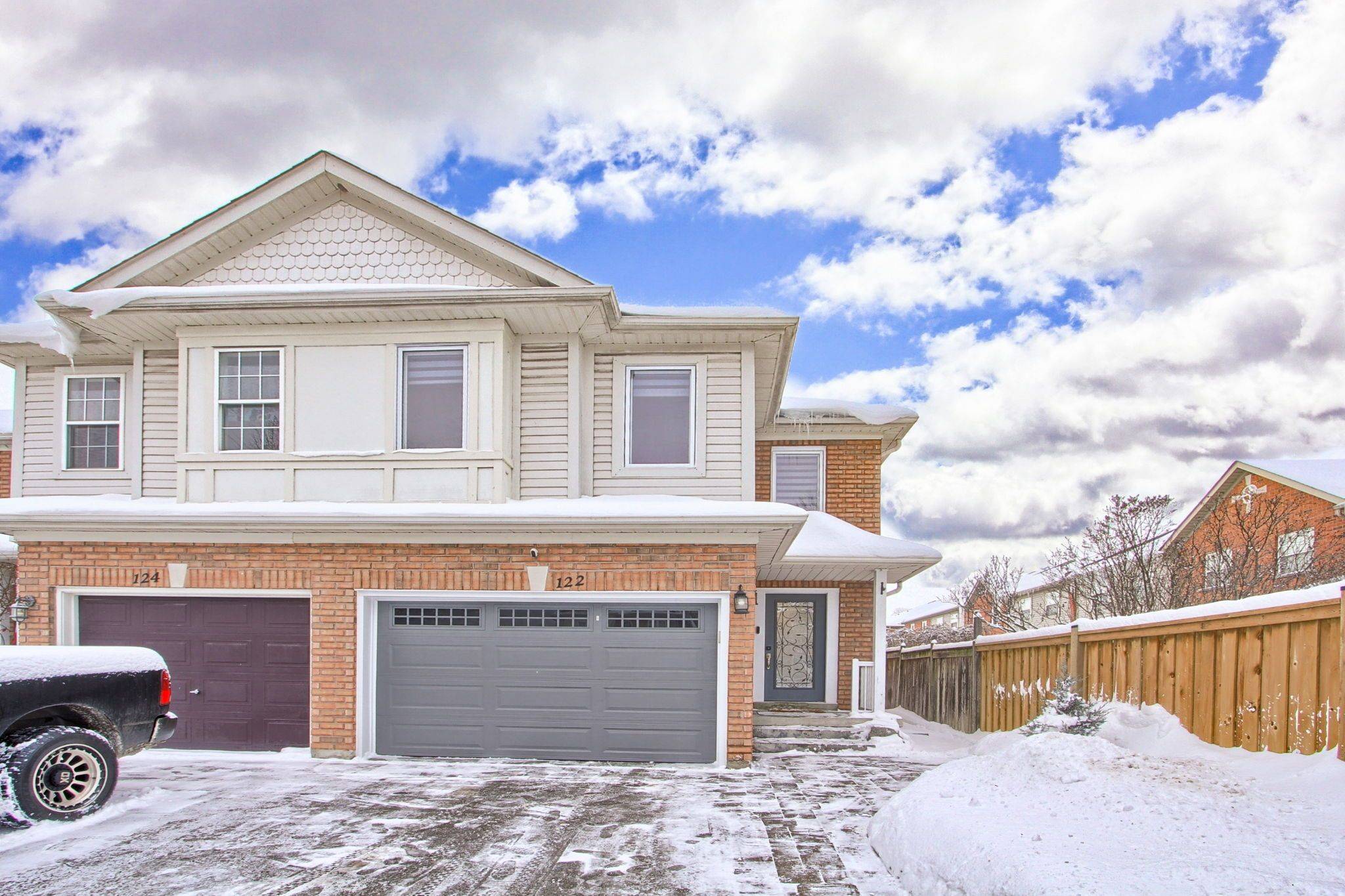 Georgina, ON L4P 4B1,122 Glasgow CRES