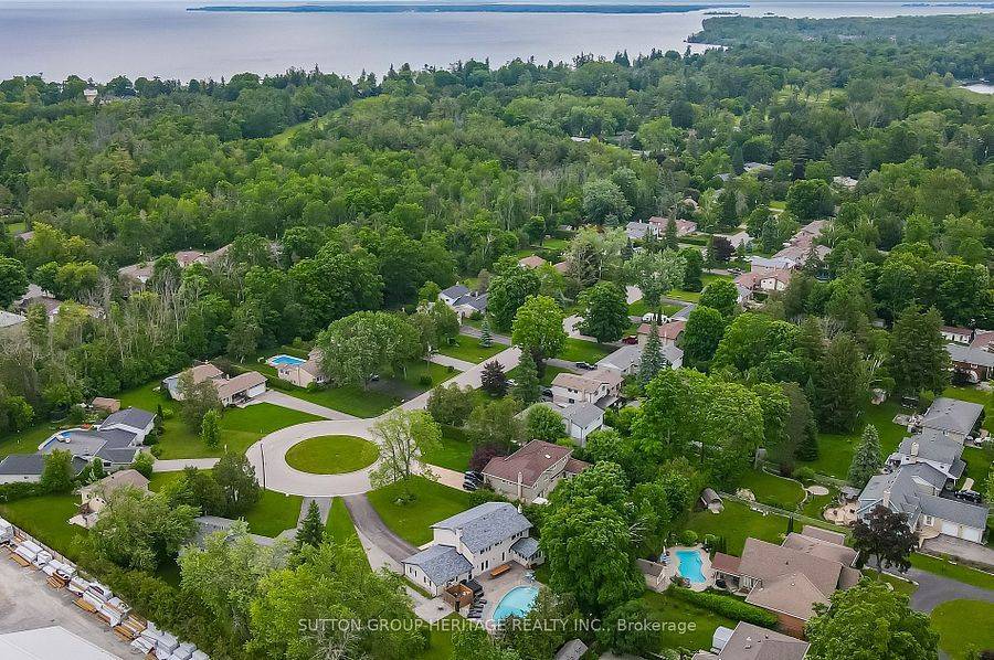 Georgina, ON L0E 1R0,3 Northwood RD