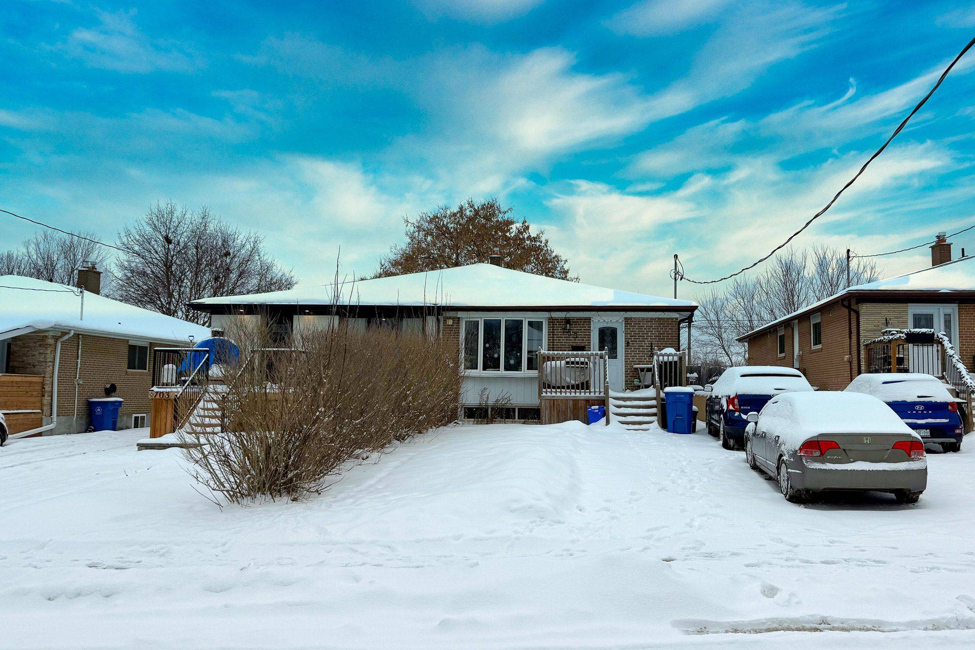 Newmarket, ON L3Y 2Z7,705 Sunnypoint DR #Bsmt