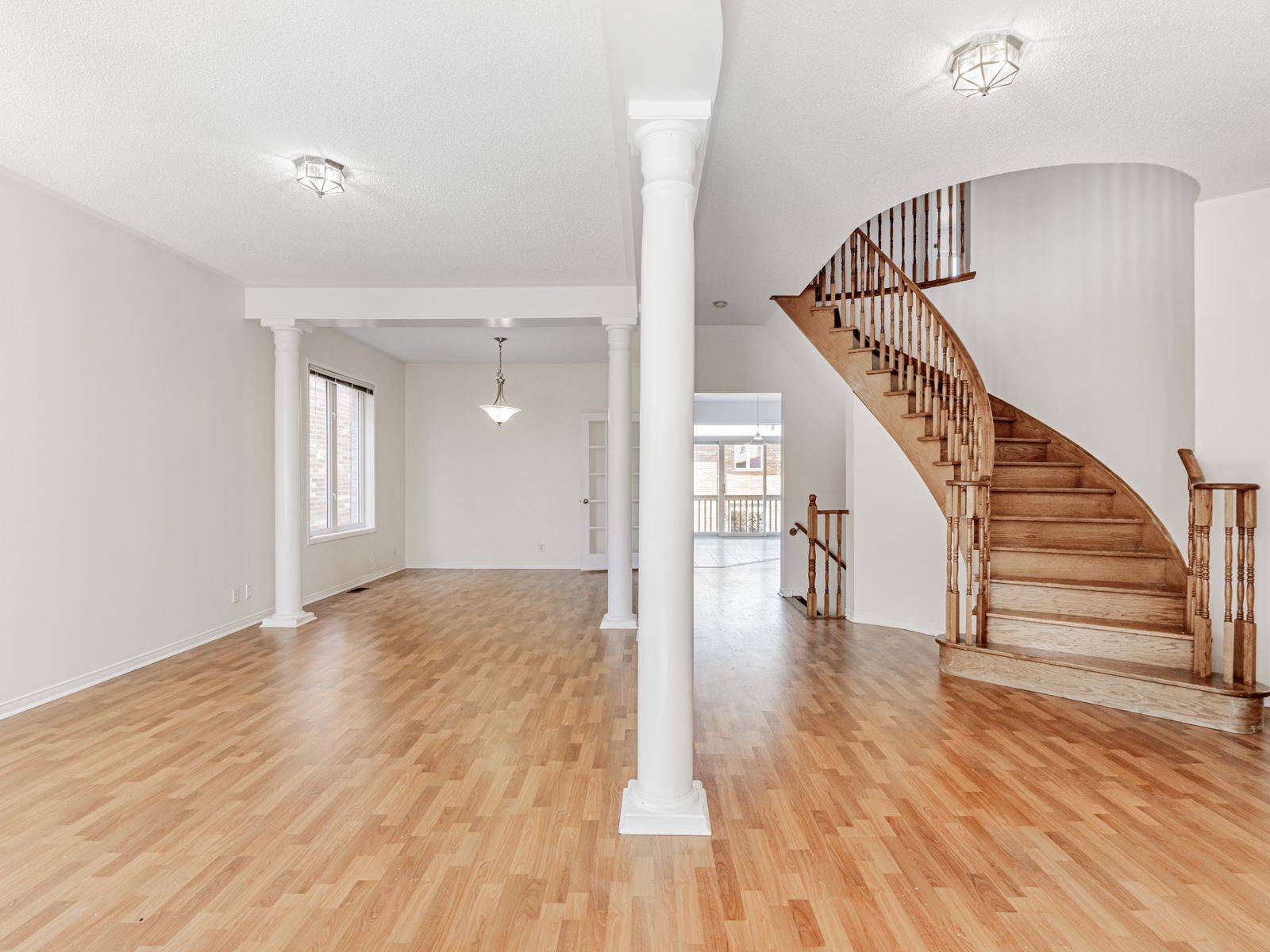 Richmond Hill, ON L4S 2M4,33 Bilberry CRES