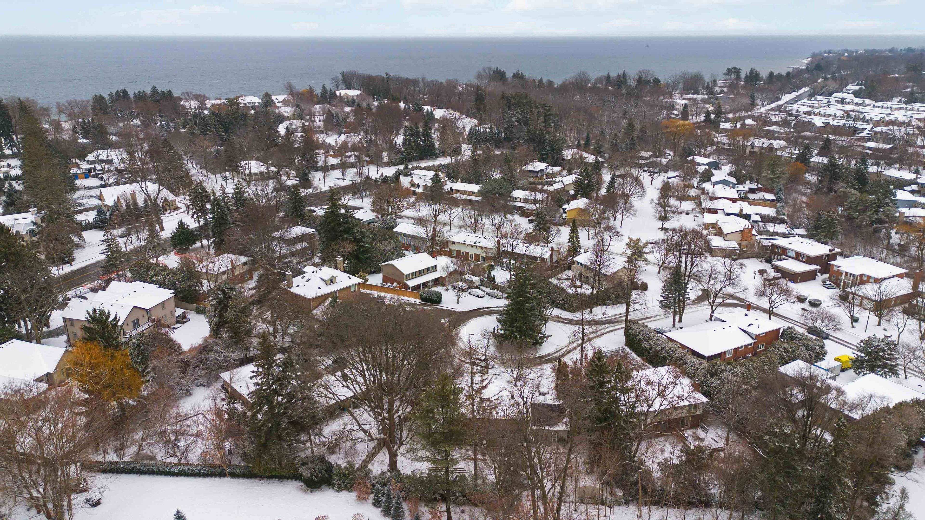 Oakville, ON L6L 5H6,1087 Tanglewood CT