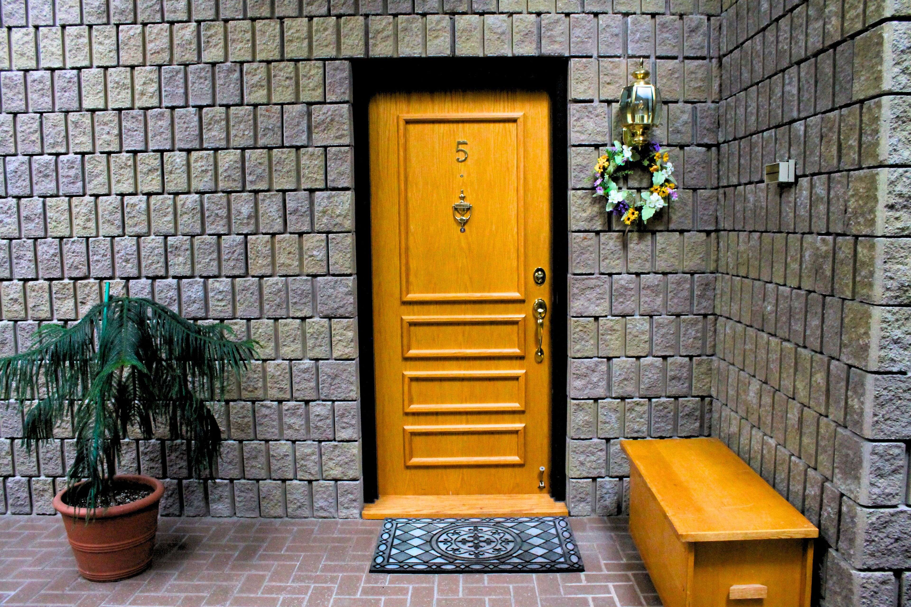 Peterborough, ON K9H 7K3,689 Whitaker ST #5