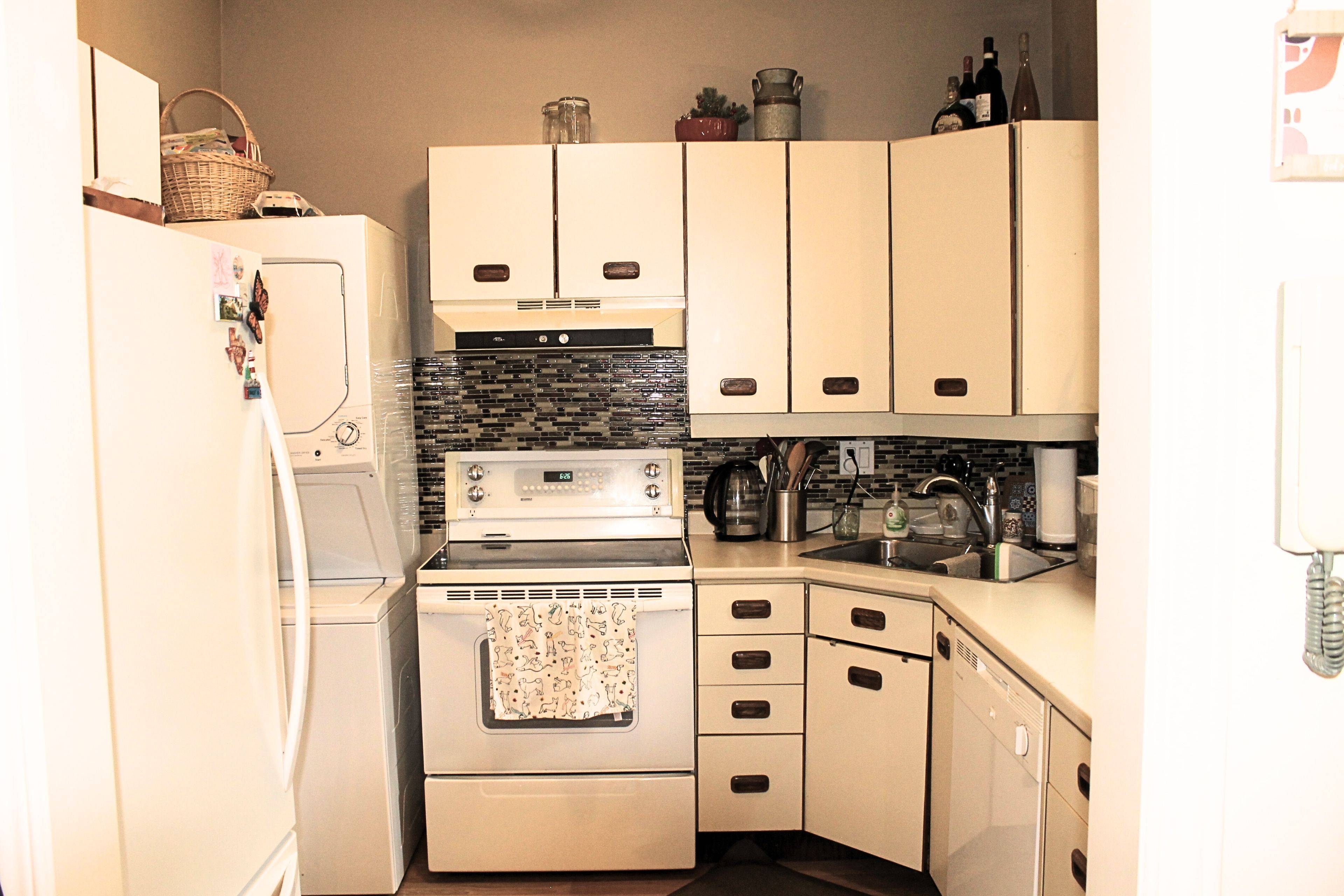 Peterborough, ON K9H 7K3,689 Whitaker ST #5