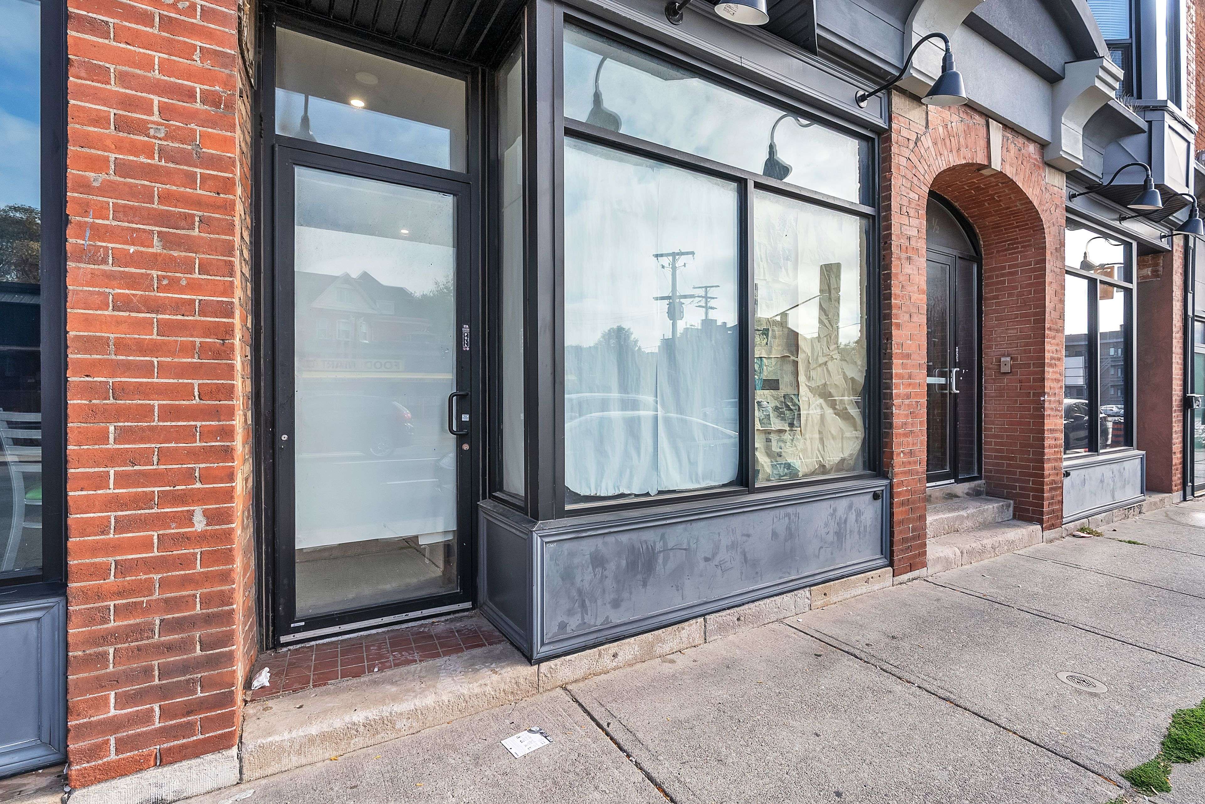 Hamilton, ON L8M 1C8,475 KING ST E