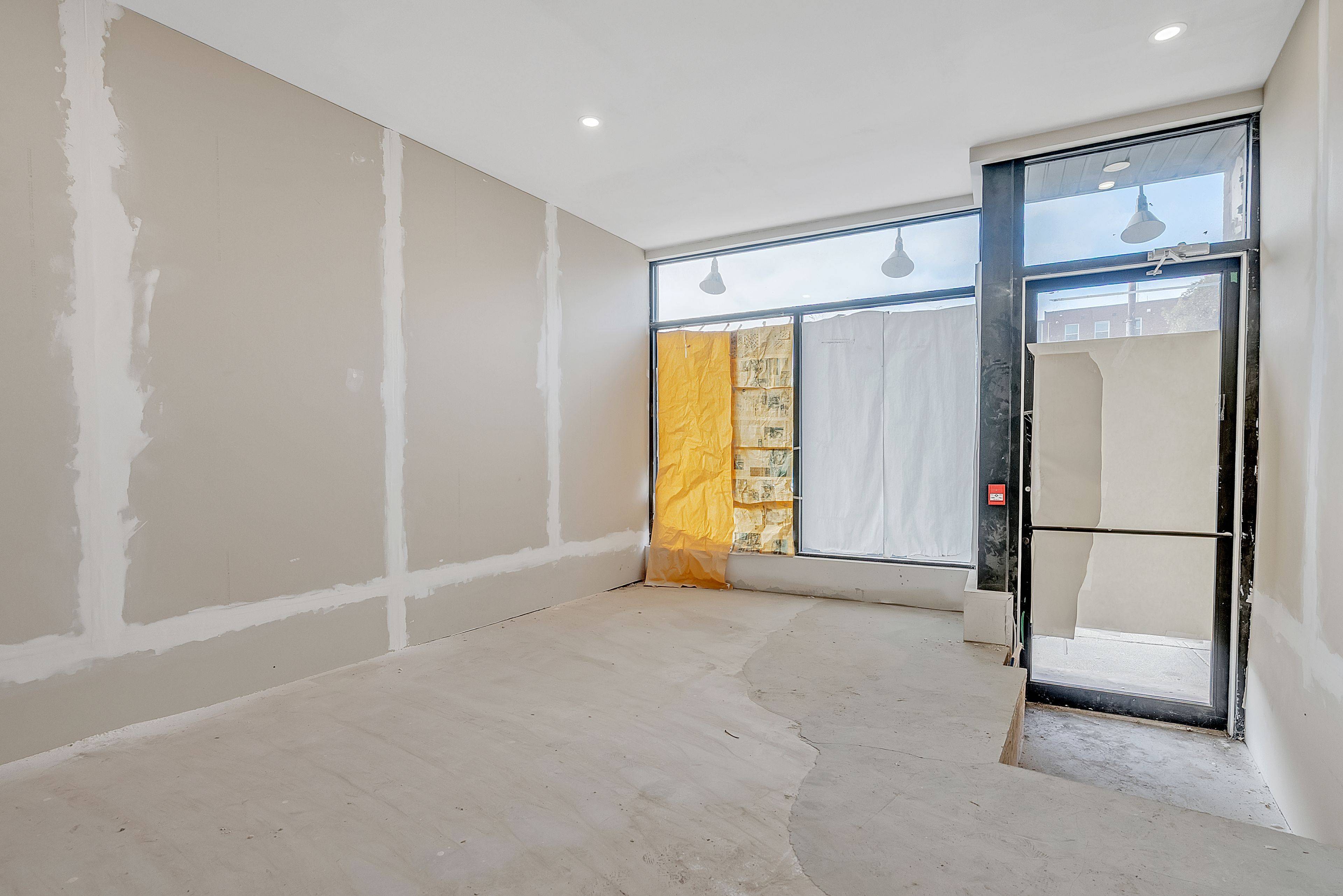 Hamilton, ON L8M 1C8,475 KING ST E