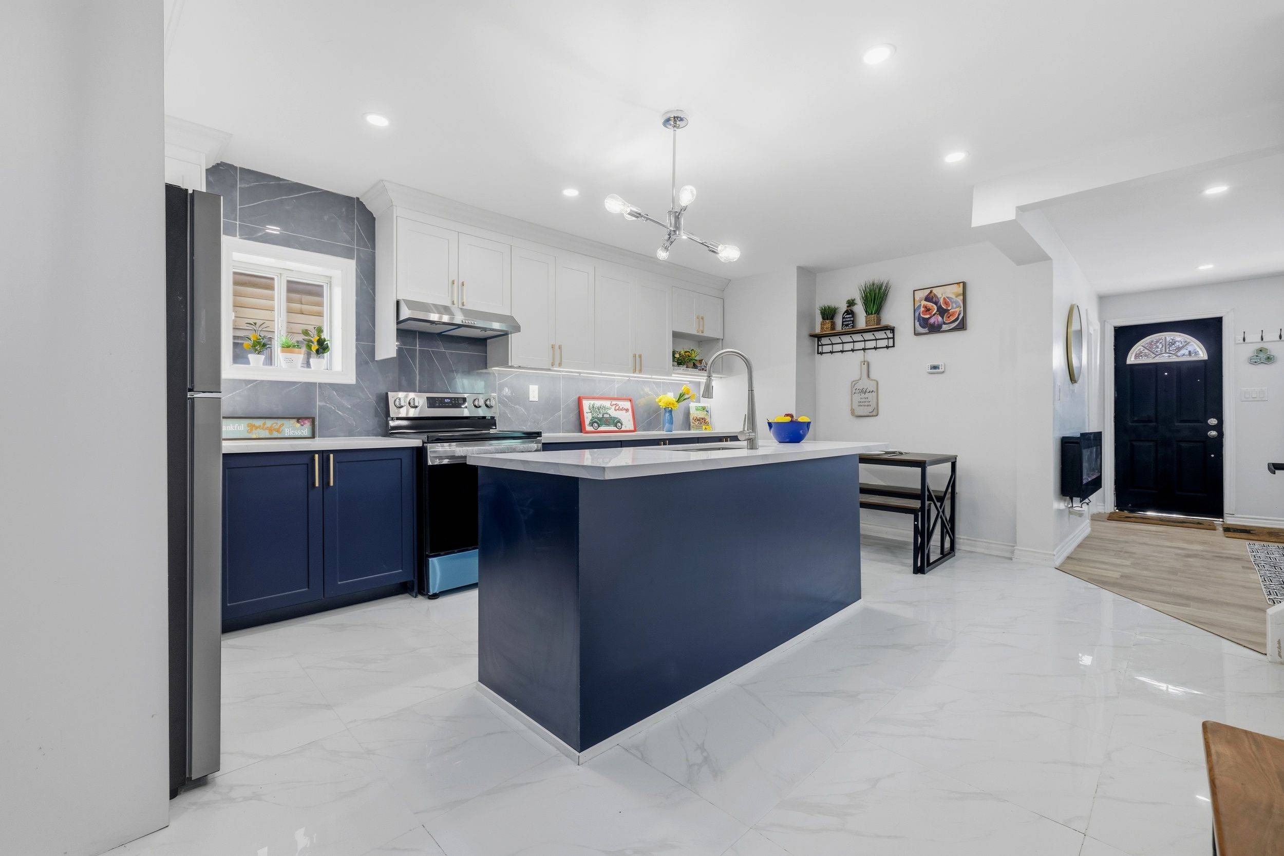 London East, ON N5Z 2M1,156 Brisbin ST