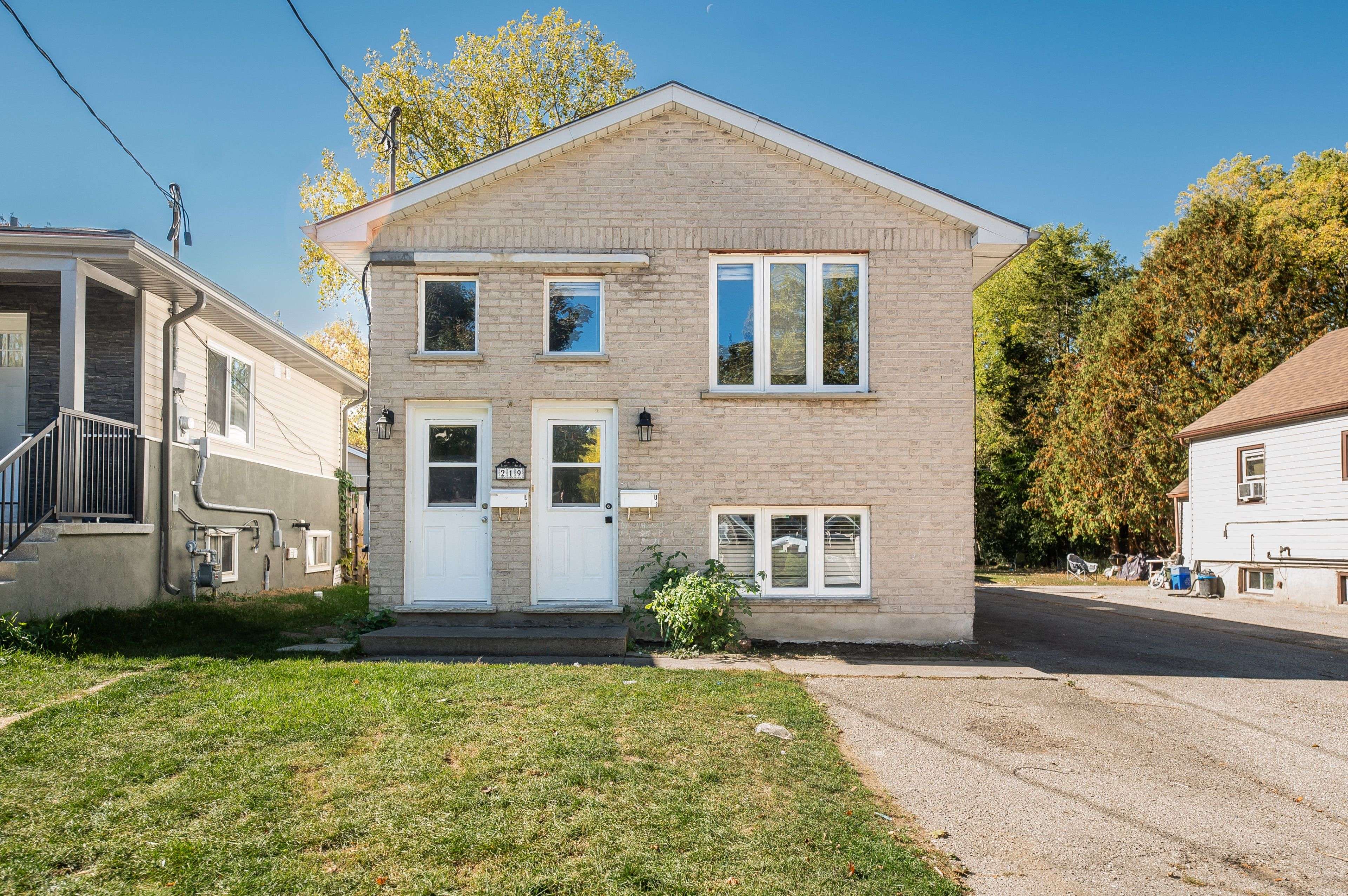 London South, ON N5Z 3L5,219 Emerson AVE