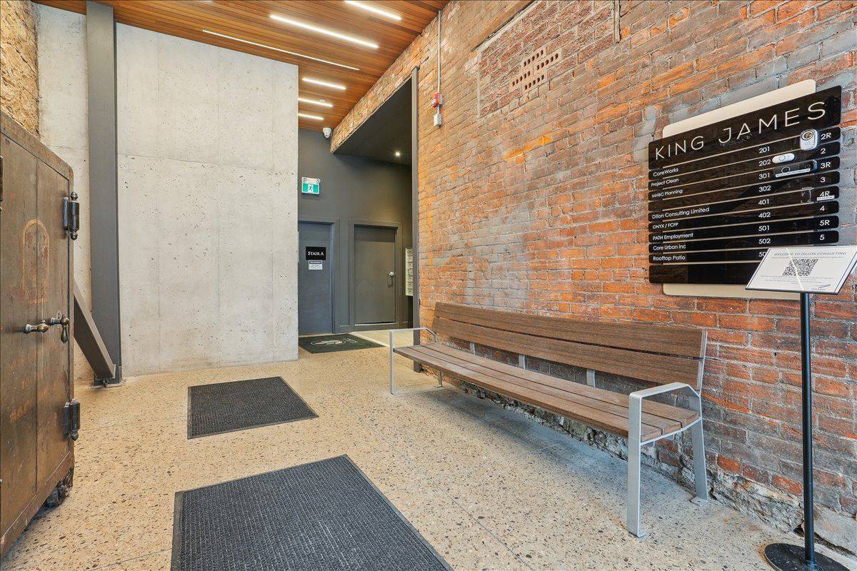 Hamilton, ON L8R 2J9,12 JAMES ST N #302