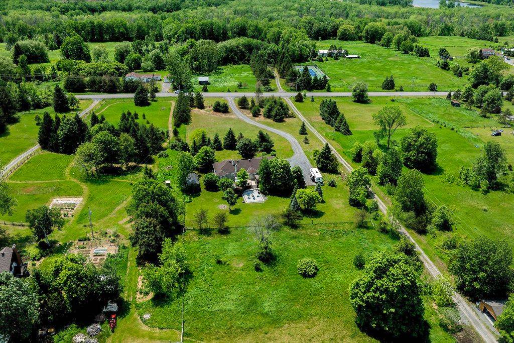 Constance Bay - Dunrobin - Kilmaurs - Woodlawn, ON K0A 1T0,3374 Greenland RD