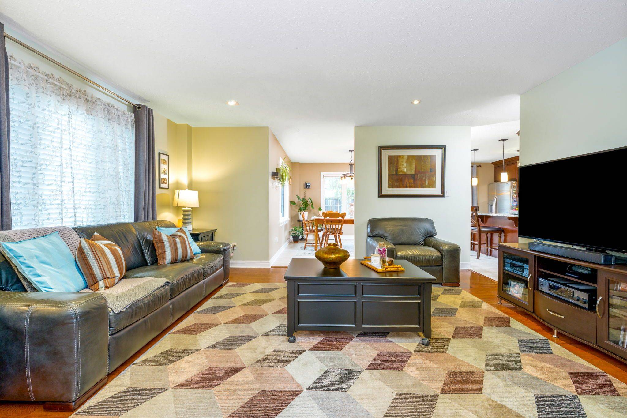 Shelburne, ON L0N 1S2,144 Silk DR