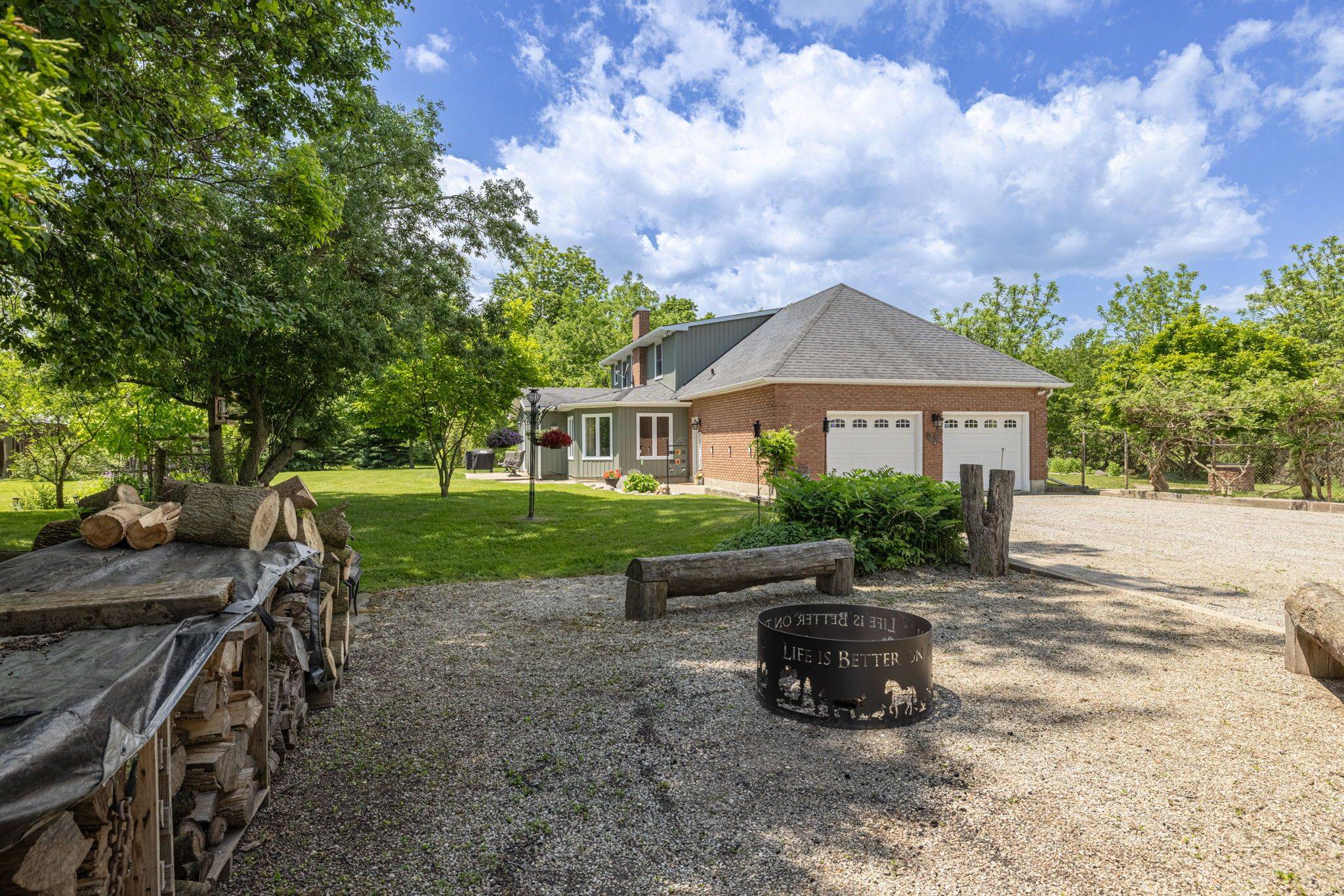 Thames Centre, ON N0L 2B0,3304 Cromarty DR