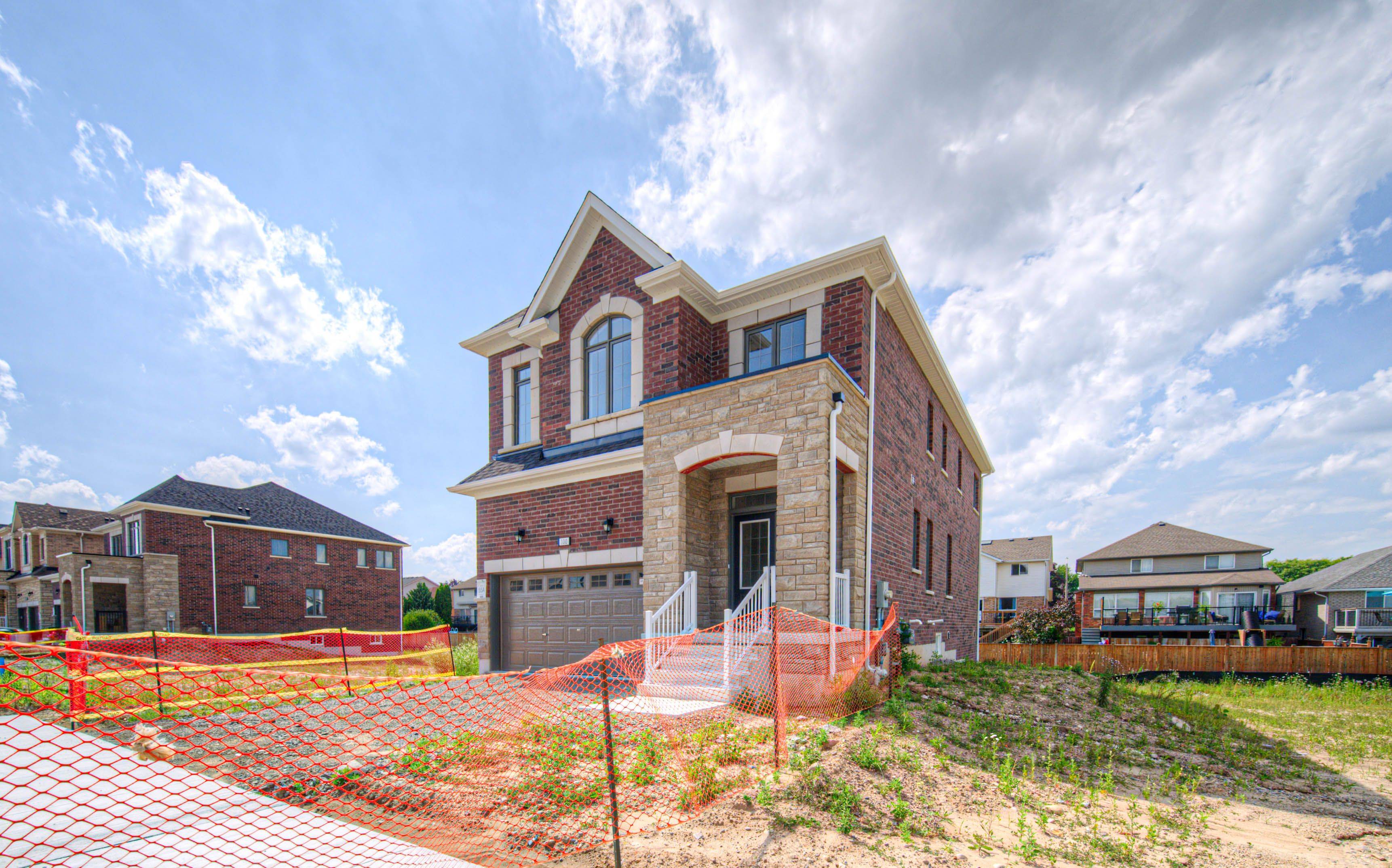 Cambridge, ON N1T 0H1,100 Moss DR