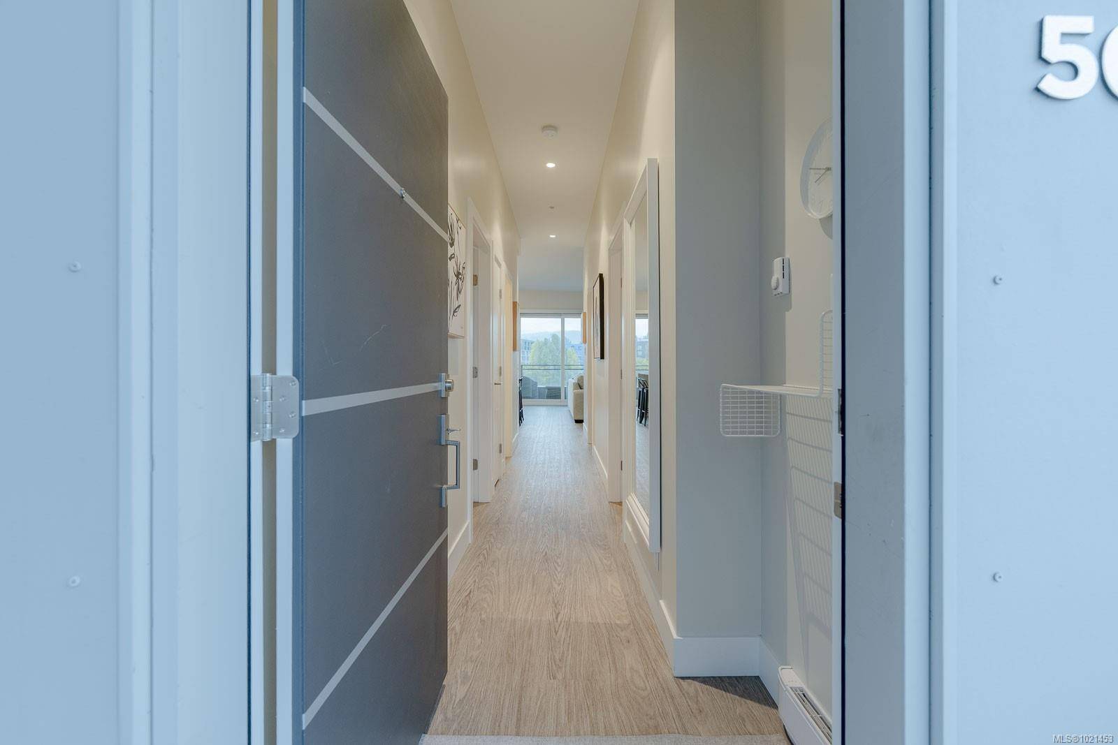 Nanaimo, BC V9R 0J3,91 Chapel St #508