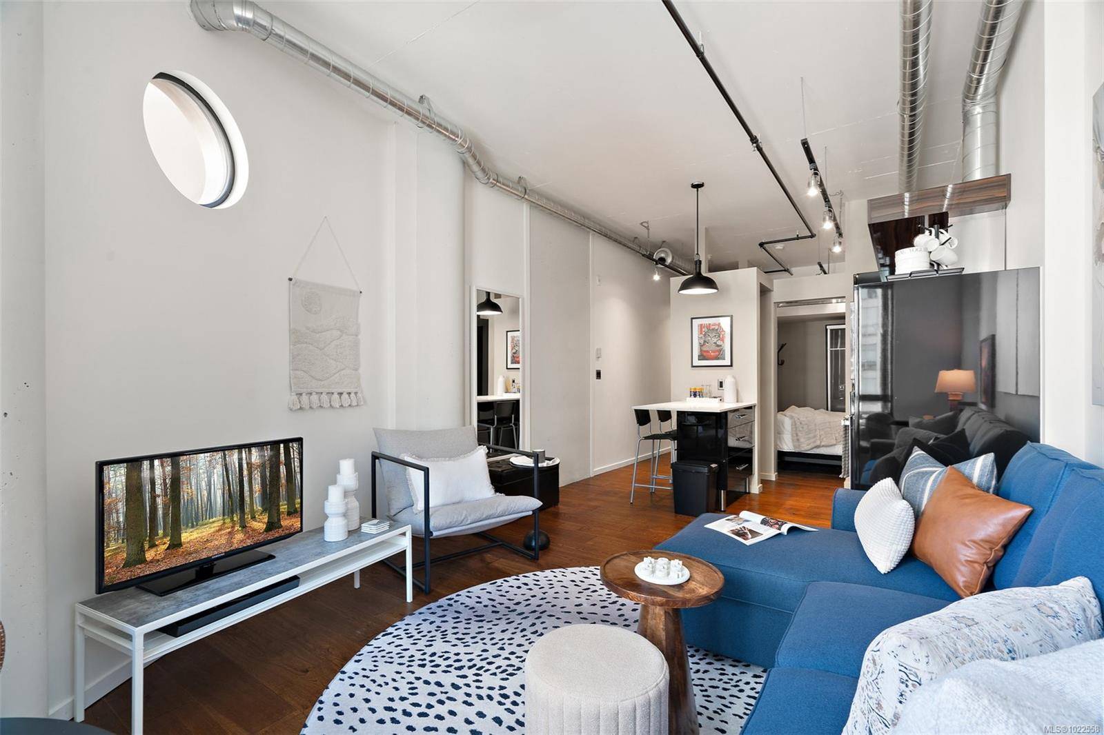 Victoria, BC V8V 4Y3,1029 View St #511