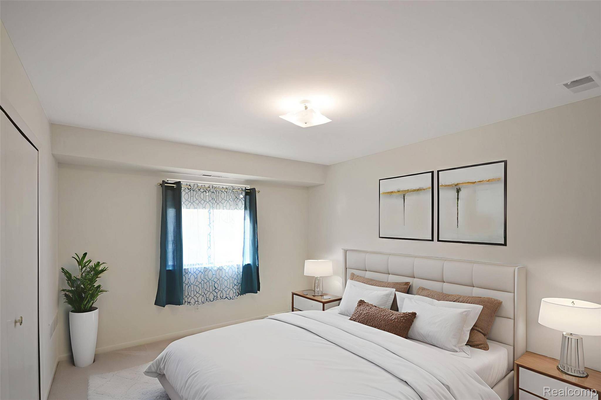 Sterling Heights, MI 48314,43298 Mound RD #40