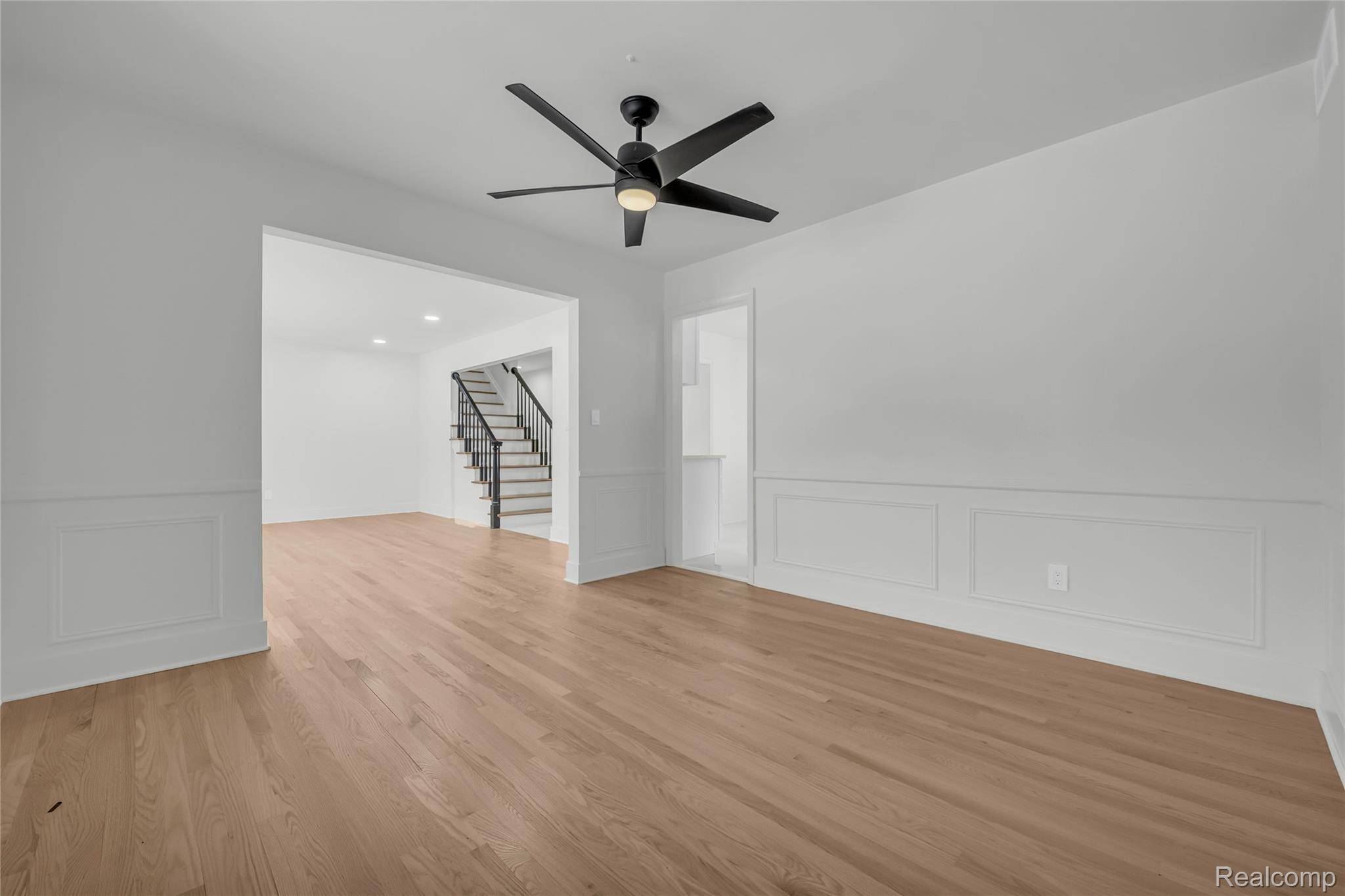 Southfield, MI 48076,30120 Spring River DR