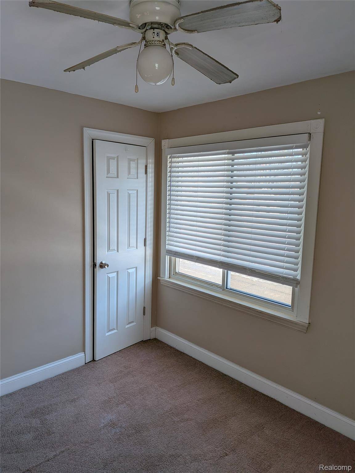 Hazel Park, MI 48030,23081 Powell AVE #2