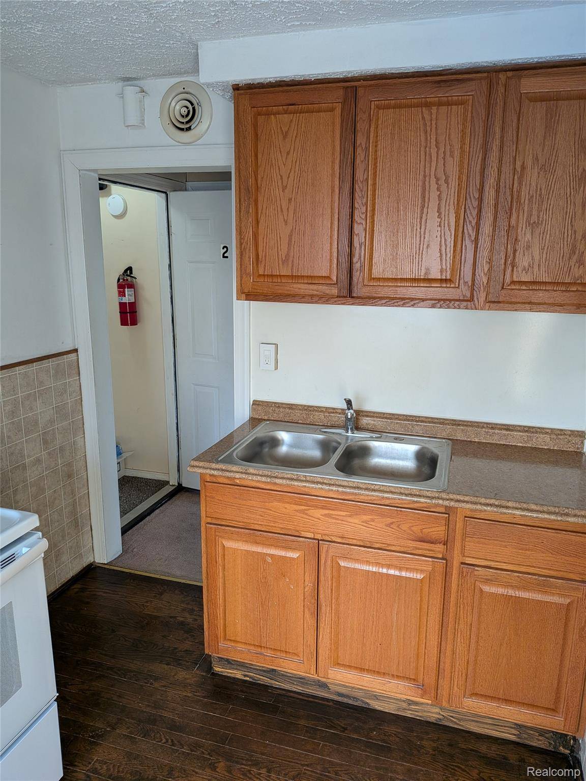 Hazel Park, MI 48030,23081 Powell AVE #2