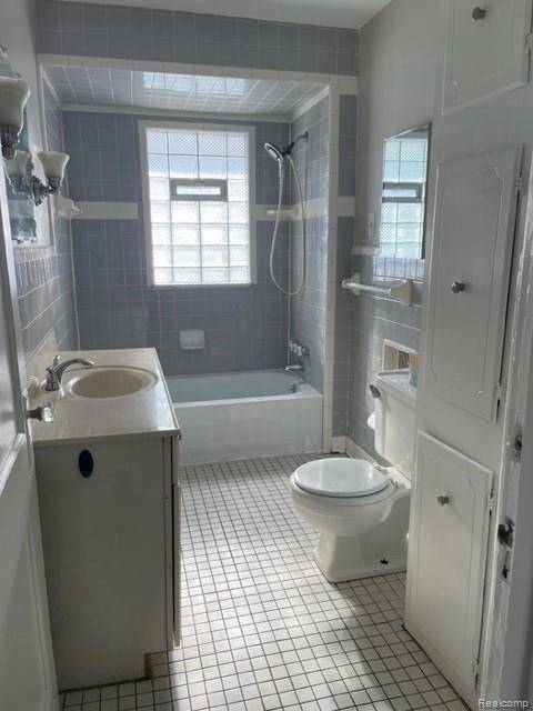 Royal Oak, MI 48067,1007 ETOWAH AVE