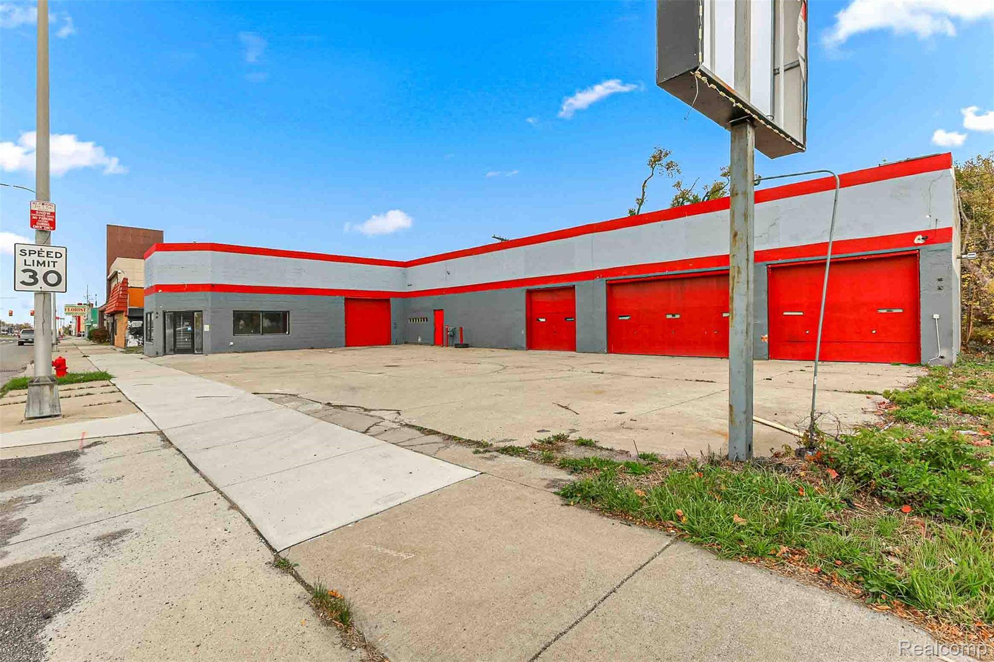 Detroit, MI 48238,13611 Livernois AVE